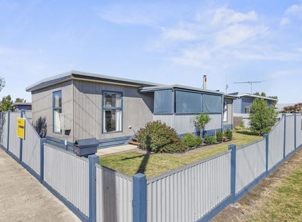 67 Montrose Avenue Apollo Bay VIC 3233 realestate .au