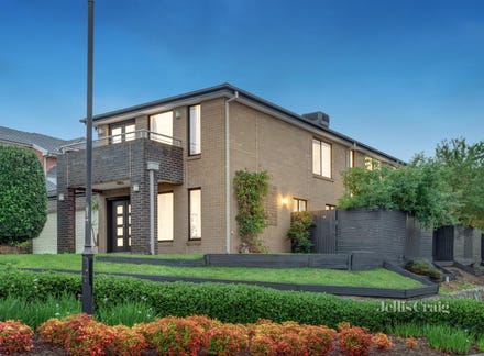 67 Herriotts Boulevard Glen Waverley VIC 3150 realestate .au