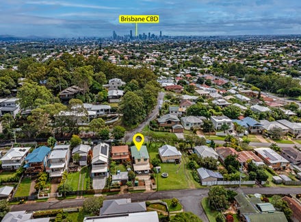 30 Hockings Street Holland Park West QLD 4121 realestate .au