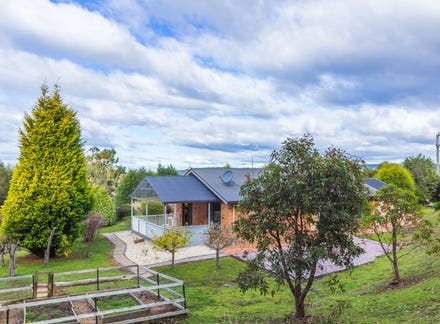 35 Atkinsons Road Grindelwald TAS 7277 realestate .au