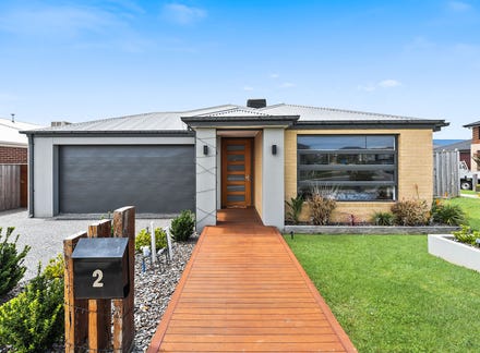 2 Dame Avenue, Clyde North, Vic 3978