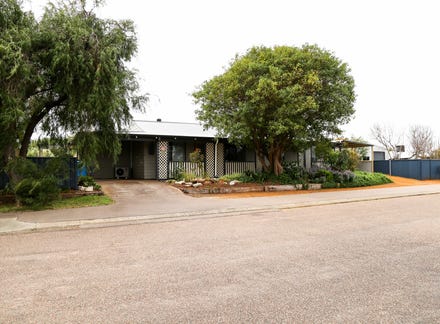 158 Burton Road Castletown WA 6450 realestate .au