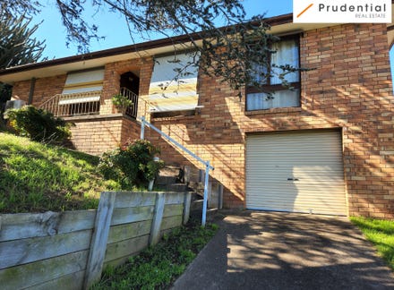 3 Cobb Place, Ambarvale, NSW 2560