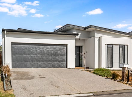 16 Richmond Drive Mount Barker SA 5251 realestate .au