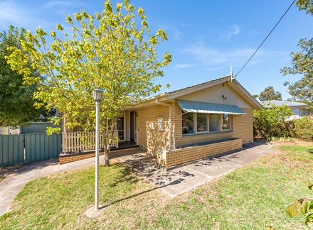 1 6 Columbia Street Mount Barker SA 5251 realestate .au