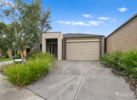 4 versace court pakenham