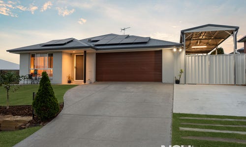 24 Vista Crescent, Rosewood — sold property