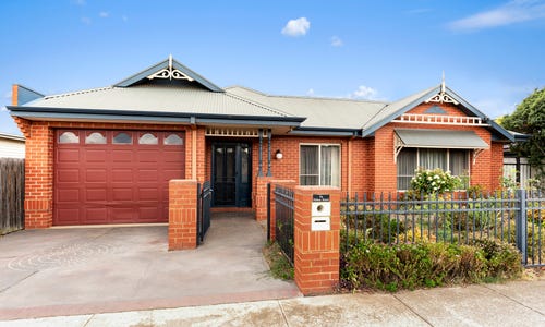 Hannah Smith First National Rayner Bacchus Marsh Realestate Com Au