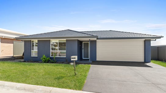 Property at 14 Maitland Lane, Cessnock, NSW 2325