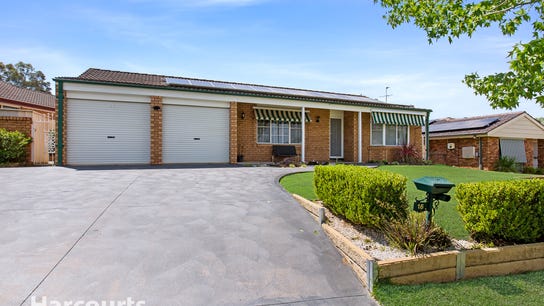 Property at 16 Mezen Place, St Clair, NSW 2759