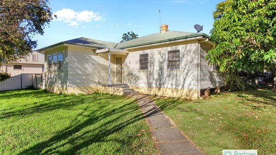 Property at 2 David Street, Tamworth, NSW 2340