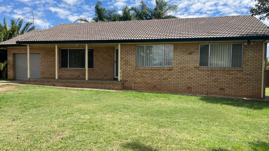 Property at 40 Arinya Street, Tamworth, NSW 2340