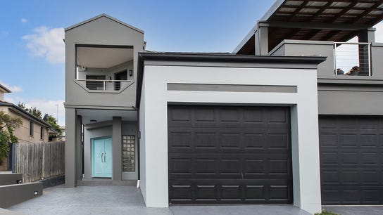 Property at 7 Drysdale Avenue, Picnic Point, NSW 2213