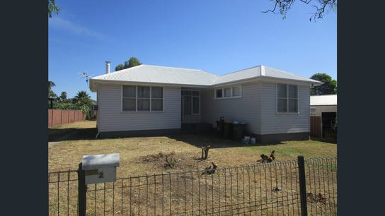 Property at 2 Susanne Street, Tamworth, NSW 2340