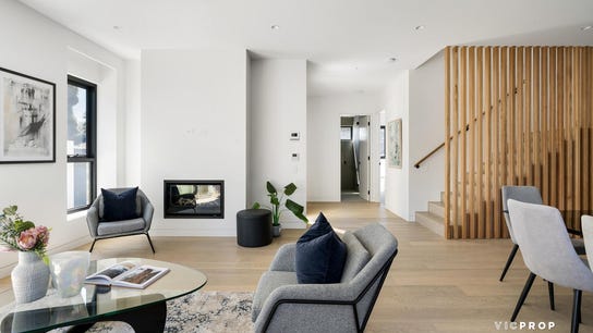 Property at 1/7 Walnut Road, Balwyn North, VIC 3104