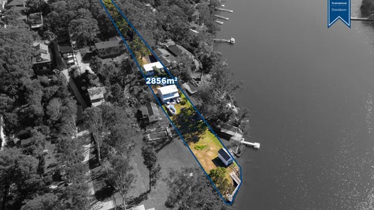 Property at 30 St George Crescent, Sandy Point, NSW 2172