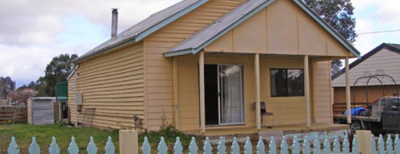 30 Burton Street Bombala NSW 2632 property .au