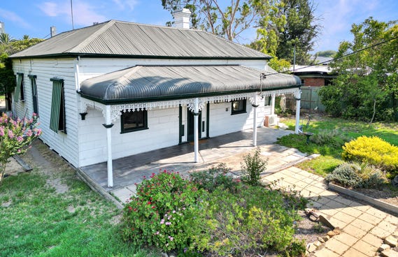 105 Edwardes Street, Deniliquin NSW 2710 - property.com.au