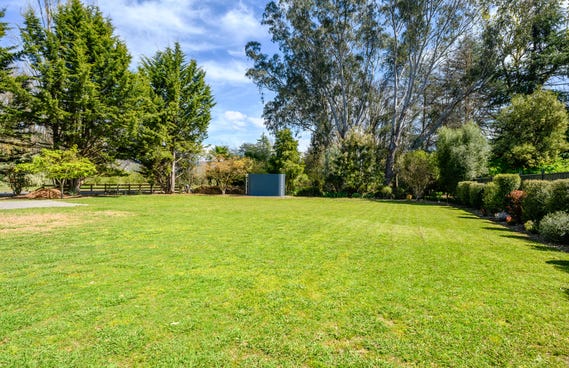 8 Rd 6893 6893 Great Alpine Road, Porepunkah VIC 3740 - property.com.au