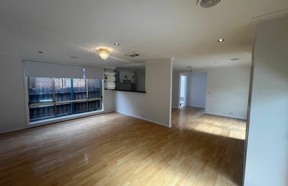 32 Rostron Way, Roxburgh Park VIC 3064 - property.com.au