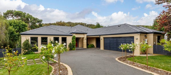Property at 4 Homestead Gardens, Jerrabomberra, NSW 2619