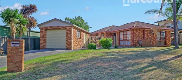 Property at 3 Seyton Place, Rosemeadow, NSW 2560