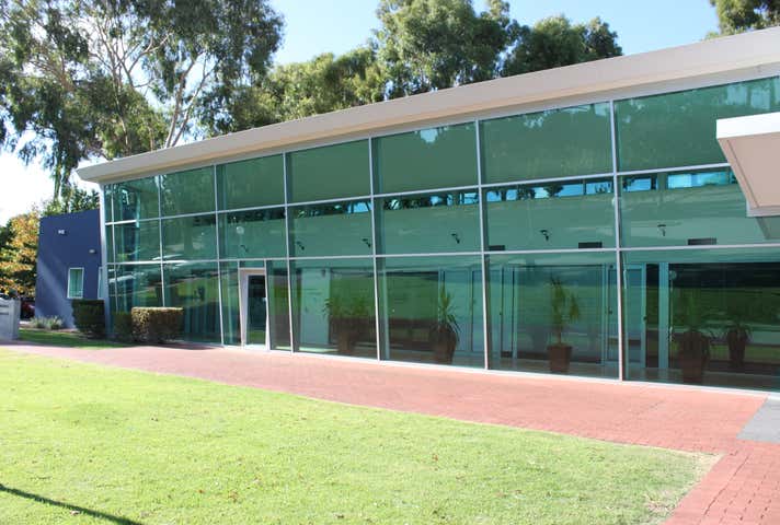 Unit 2, 2A Brodie-Hall Drive, Bentley, WA 6102