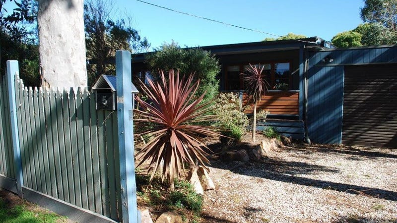 5 John Street Inverloch Vic 3996 5 John Street Inverloch Vic 3996