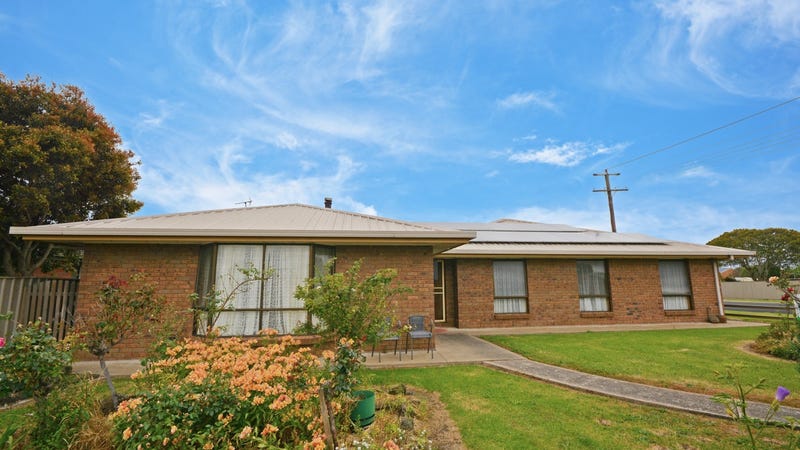 43 Markham Street Heywood Vic 3304 43 Markham Street Heywood Vic 3304