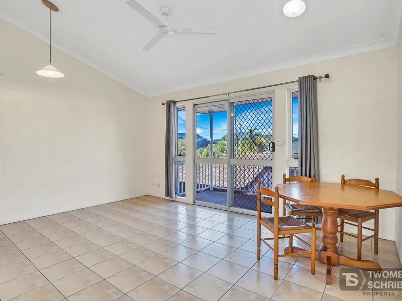 Two bedroom apartment close to CBD and showgrounds