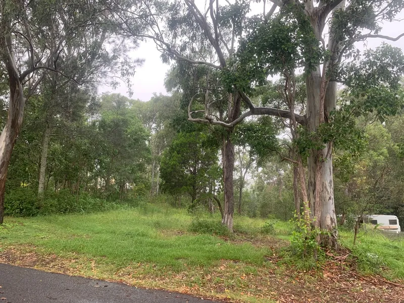 NORTH FACING BLOCK ON LAMB ISLAND