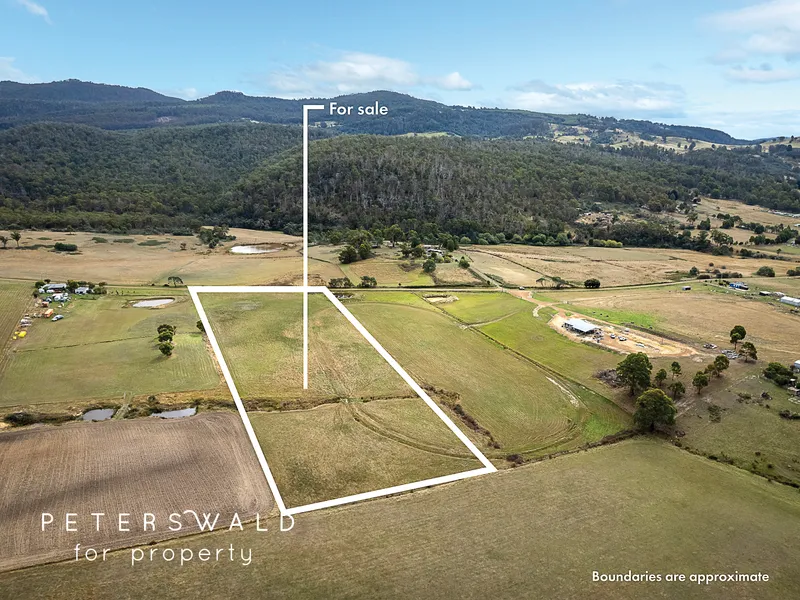 5 arable acres in picturesque Colebrook