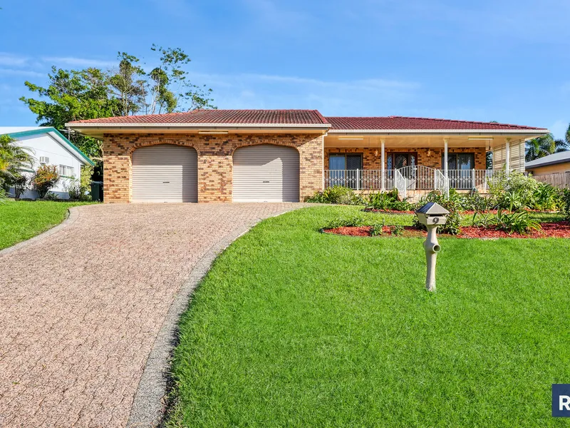 CLASSIC FOUR BEDROOM BRICK HOME WITH SIDE ACCESS!