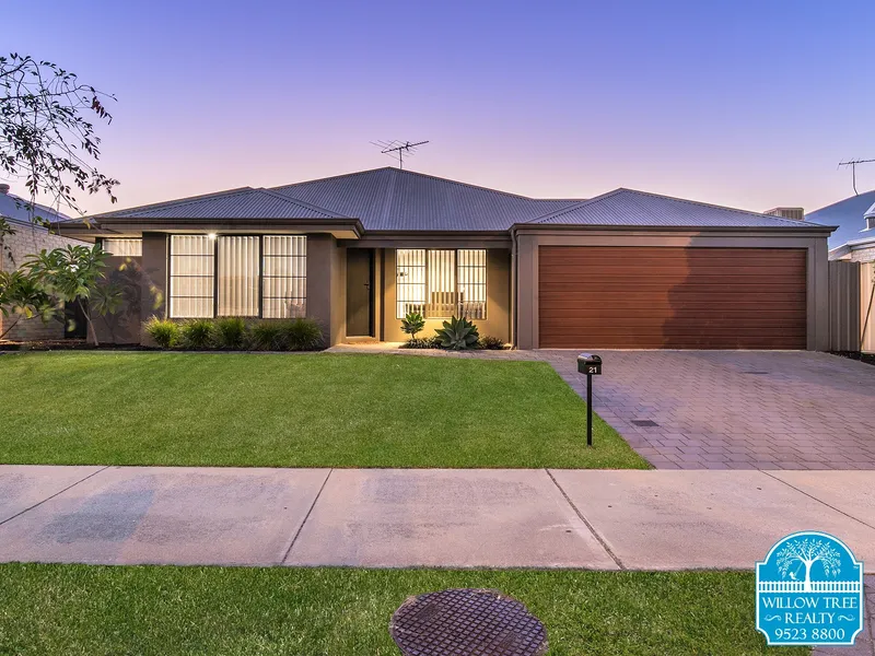 UNDER CONTRACT BY CLARISSA ALSOP