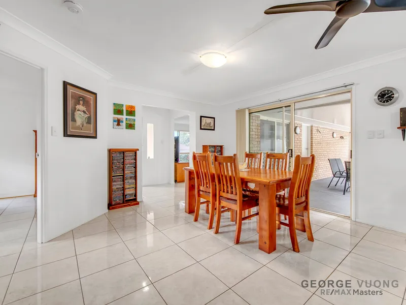 Affordable 4 bedroom home on a MASSIVE 729sqm block!