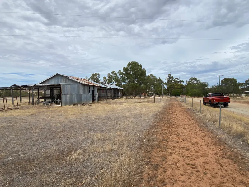 5 acres ready to go for your dream home and lifestyle.