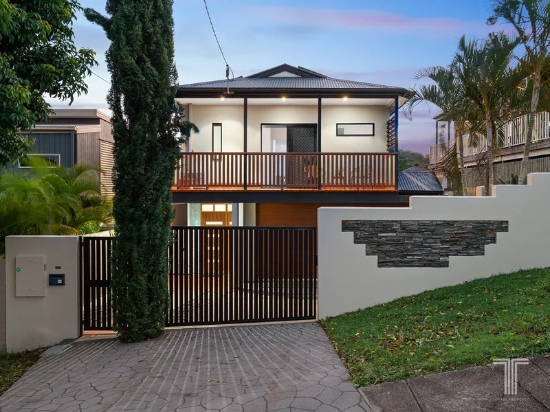 Dual Living Layout and Mountain Views