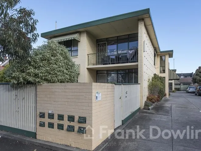 7/99 Glass Street Essendon