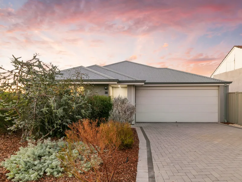 Move-in ready, modern entertainer.