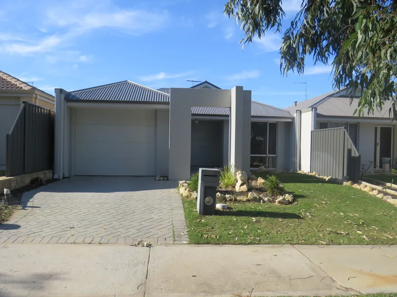 GORGEOUS LOCATION FOR A FRESH AND CLEAN FAMILY HOME.