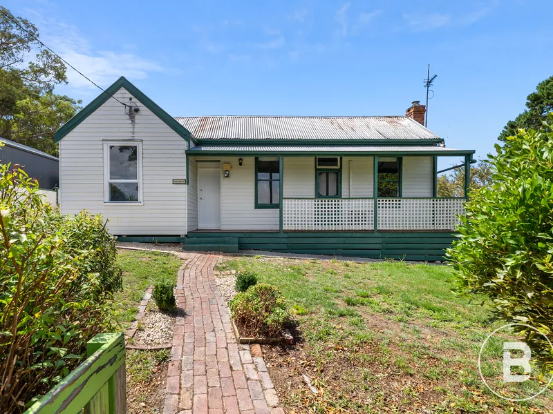 RENOVATED HOME ON ACERAGE