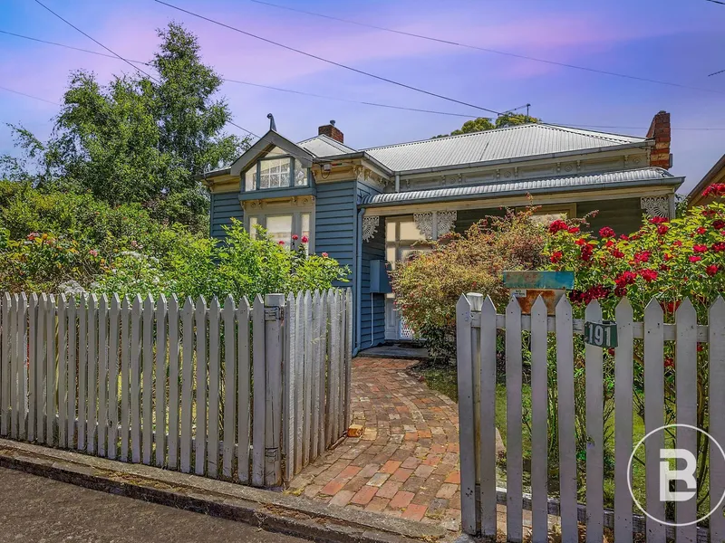 UNIQUE & QUIRKY CHARACTER-FILLED HOME CLOSE TO CBD