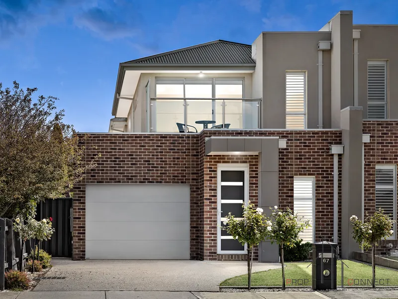 CONTEMPORARY, REFINED LIVING