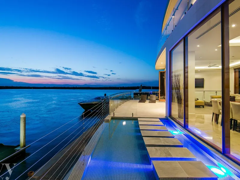 Four level Masterpiece - Spectacular Open Water Position In 6 Knots Zone
