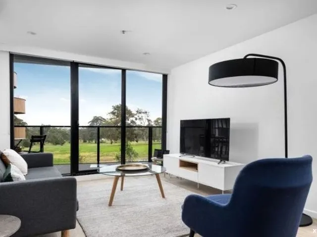 Immaculate Furnished 2 Bedroom Apartment Overlooking Bundoora Park!