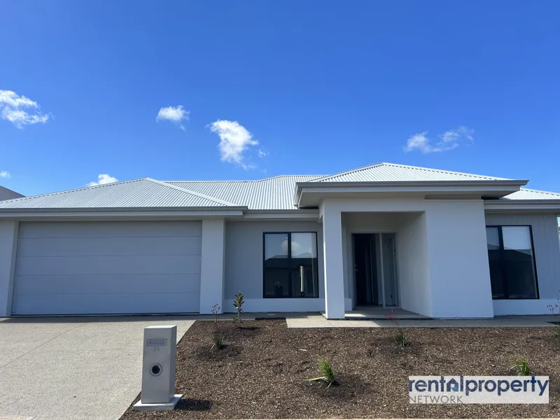 Stunning 5-Bedroom Rental House in Desirable Buckland Park Area