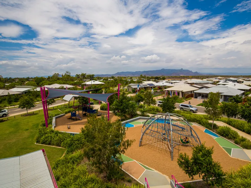 Block Buster incentives on all remaining lots!