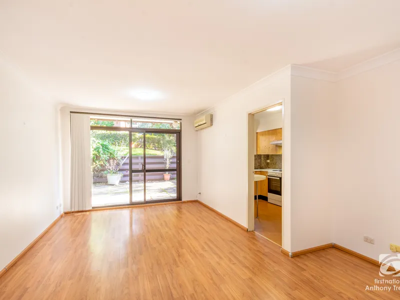 2 BEDROOM GROUND FLOOR UNIT WITH AIR CONDITIONING