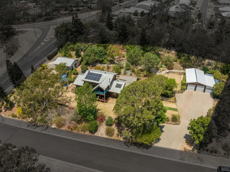 Rare 4000m2 Town Block with Spectacular Home & Sheds