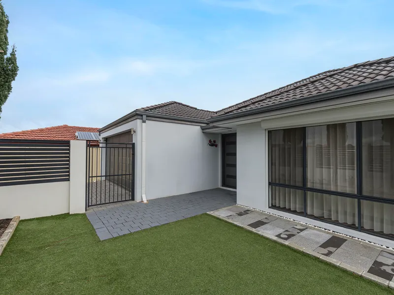 11 Hookstone Drive, Landsdale — sold by Gillmore Property
